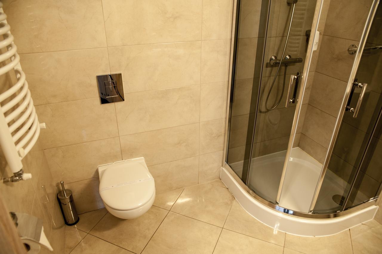 Hotel Pod Szyszkami Kozmin Kültér fotó