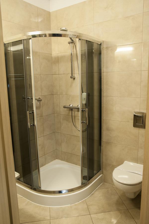 Hotel Pod Szyszkami Kozmin Kültér fotó